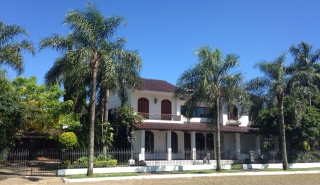 casa forma colonial mansion brazil front view of house