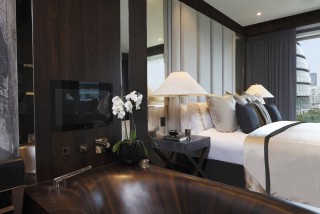 casa forma tower bridge luxury interior design bedroom